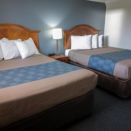 University Inn & Suites Сан-Антоніо Екстер'єр фото