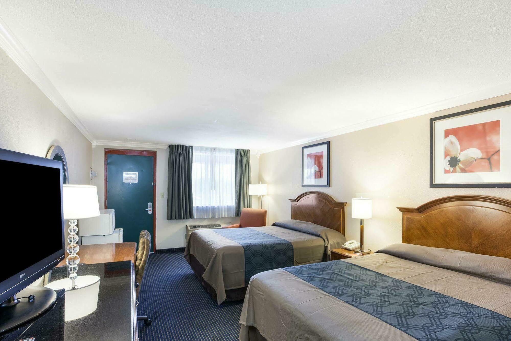 University Inn & Suites Сан-Антоніо Екстер'єр фото