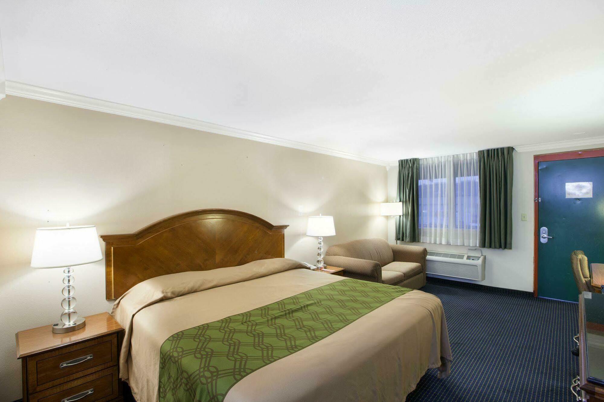 University Inn & Suites Сан-Антоніо Екстер'єр фото